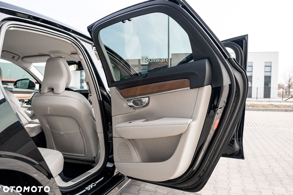 Volvo S90 D5 SCR AWD Inscription - 32