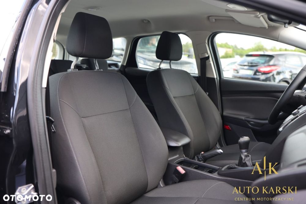 Ford Focus - 36