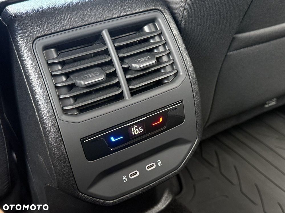 Seat Leon 1.5 eTSI Style DSG - 27