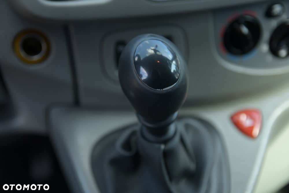 Renault Trafic - 36