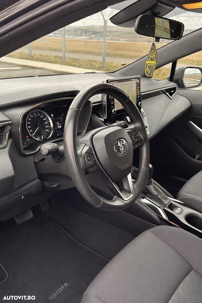 Toyota Corolla 1.8 HSD Business - 12