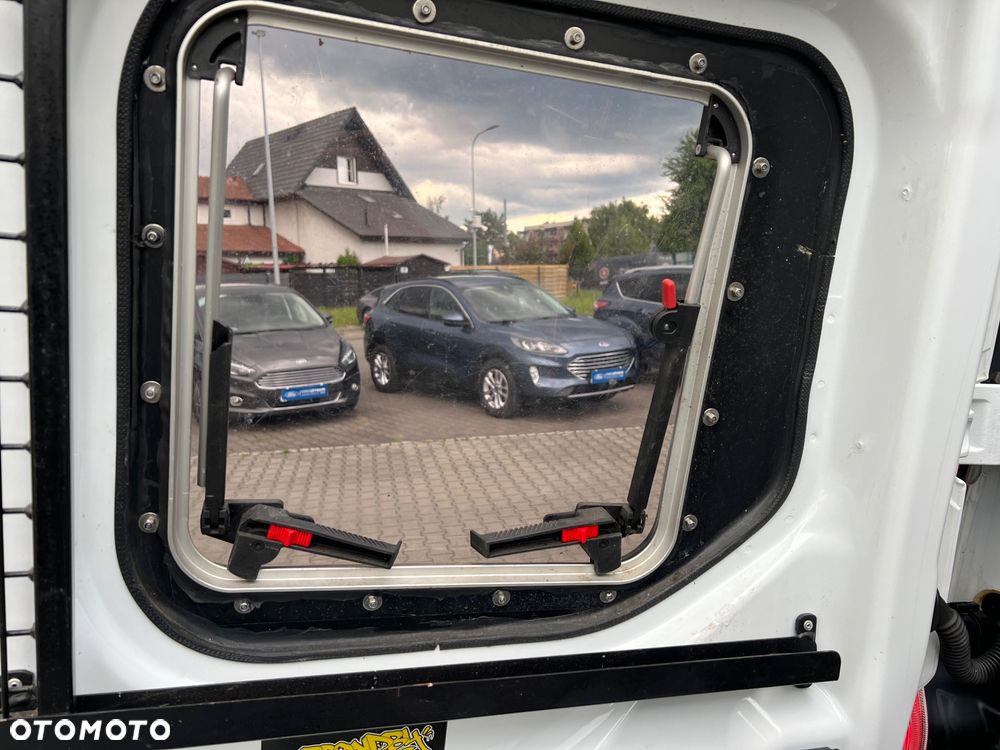 Ford transit custom - 16