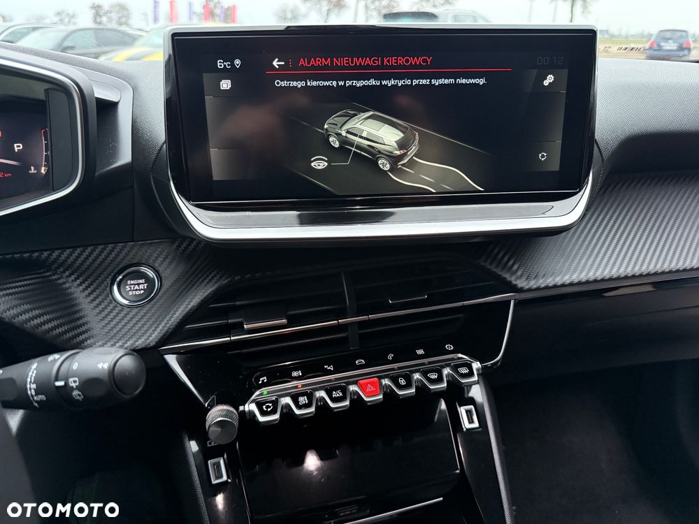 Peugeot 2008 1.2 PureTech Allure S&S EAT8 - 27