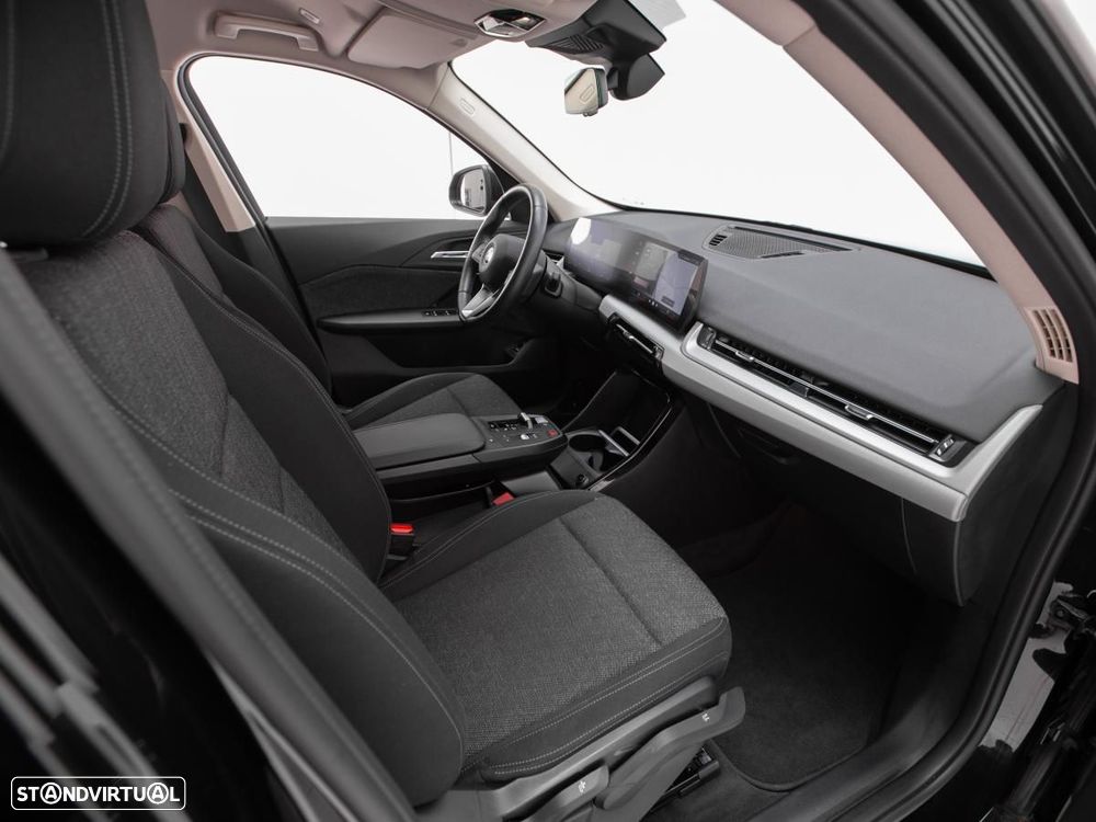 BMW iX1 eDrive20 - 9