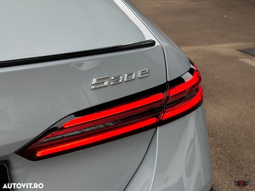 BMW Seria 5 530e xDrive Aut. - 19