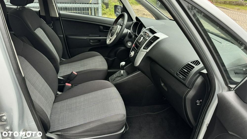 Kia Venga - 33