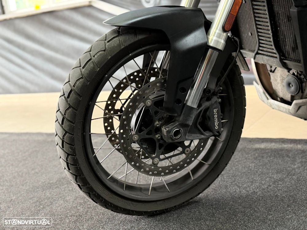 Moto Guzzi Stelvio - 14