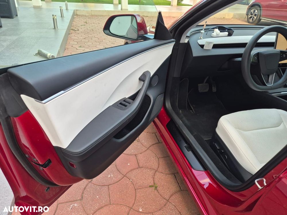 Tesla Model 3 - 23