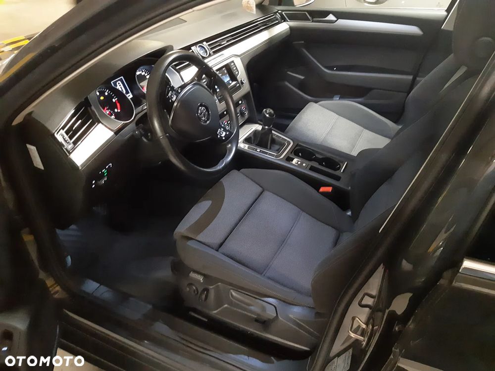 Volkswagen Passat Variant 1.6 TDI (BlueMotion Technology) Comfortline - 3