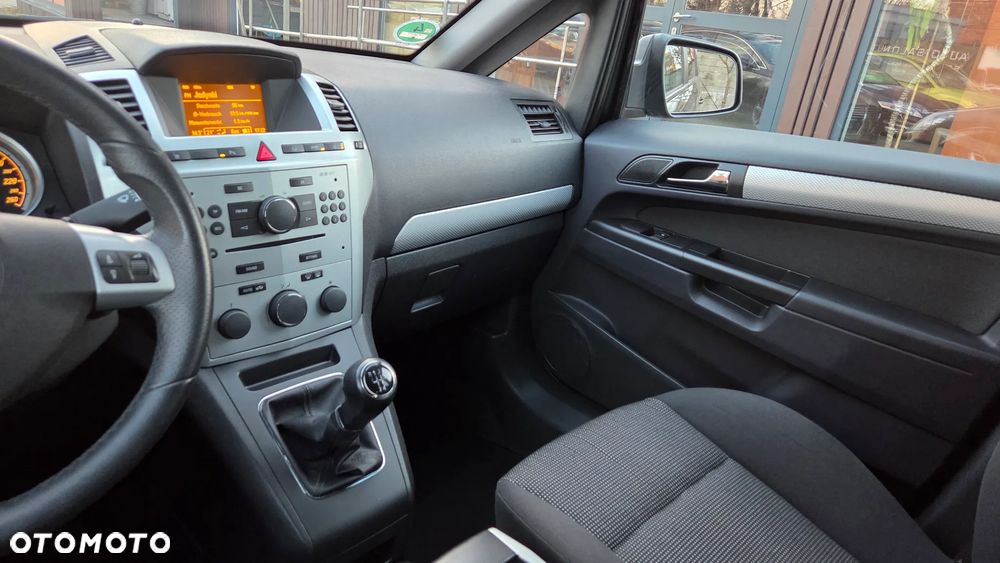 Opel Zafira 1.8 Elegance - 27
