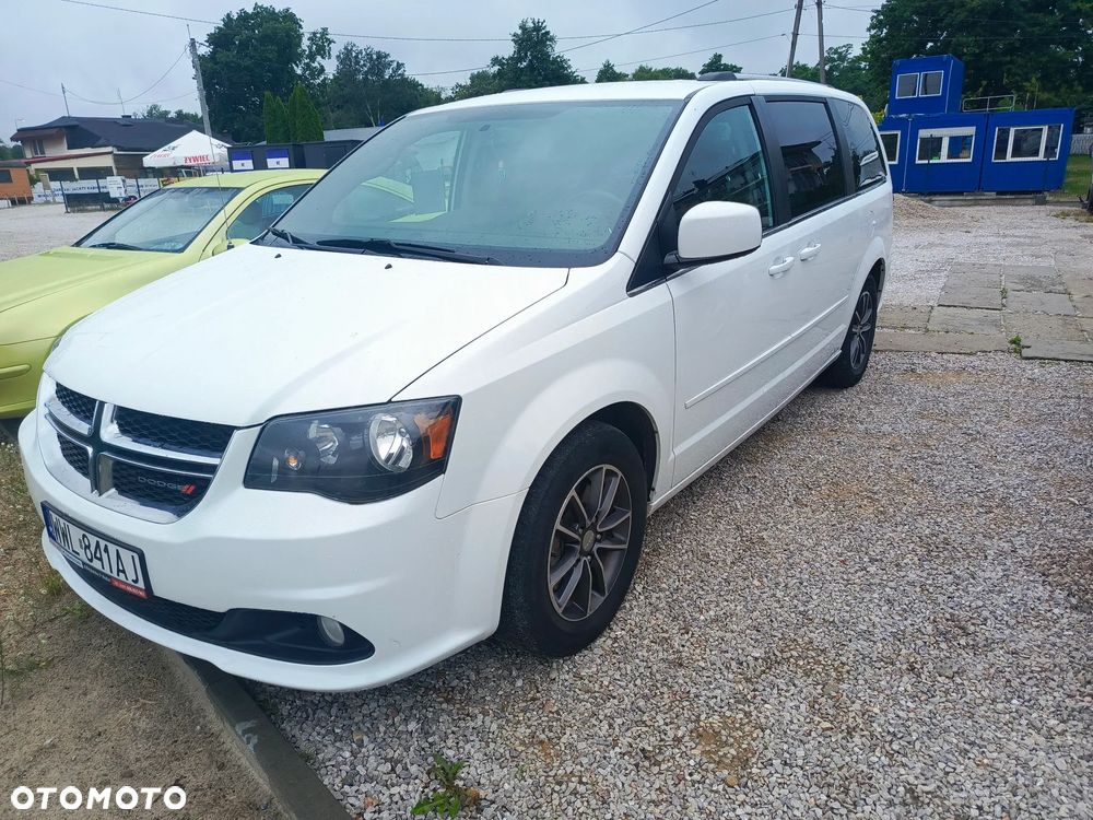 Dodge Grand Caravan - 12