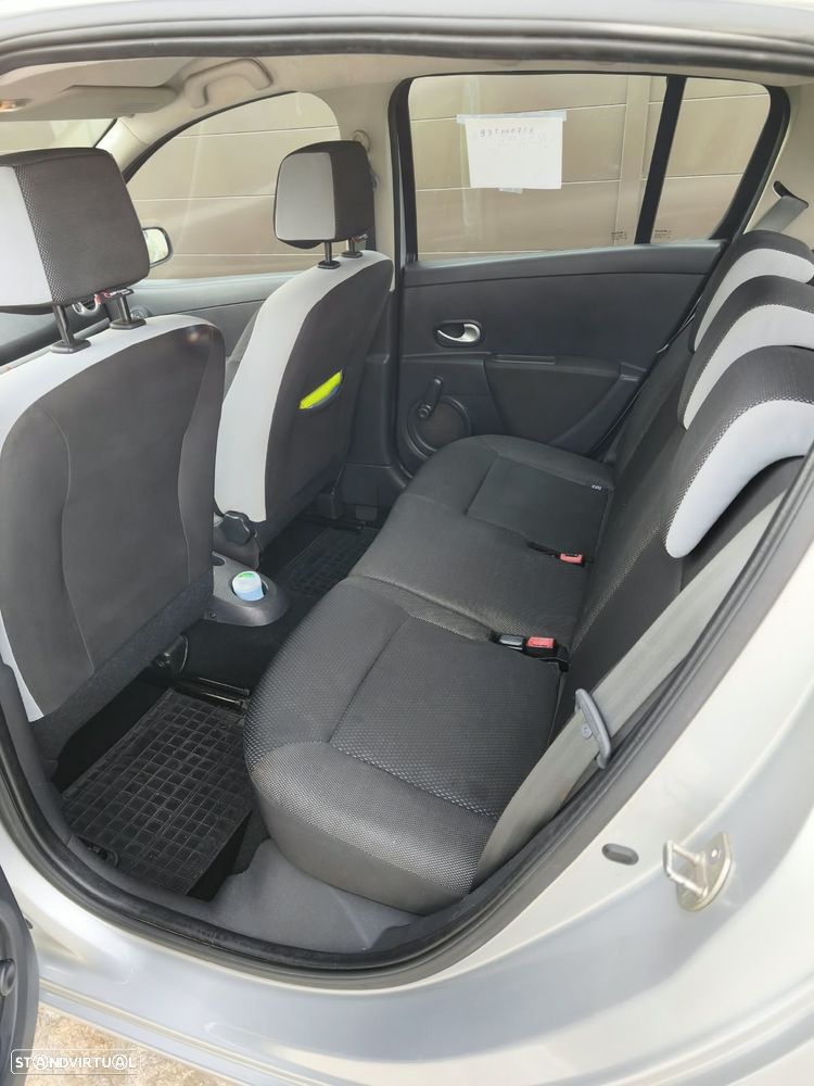 Renault Clio 1.2 16V Rip Curl II - 10