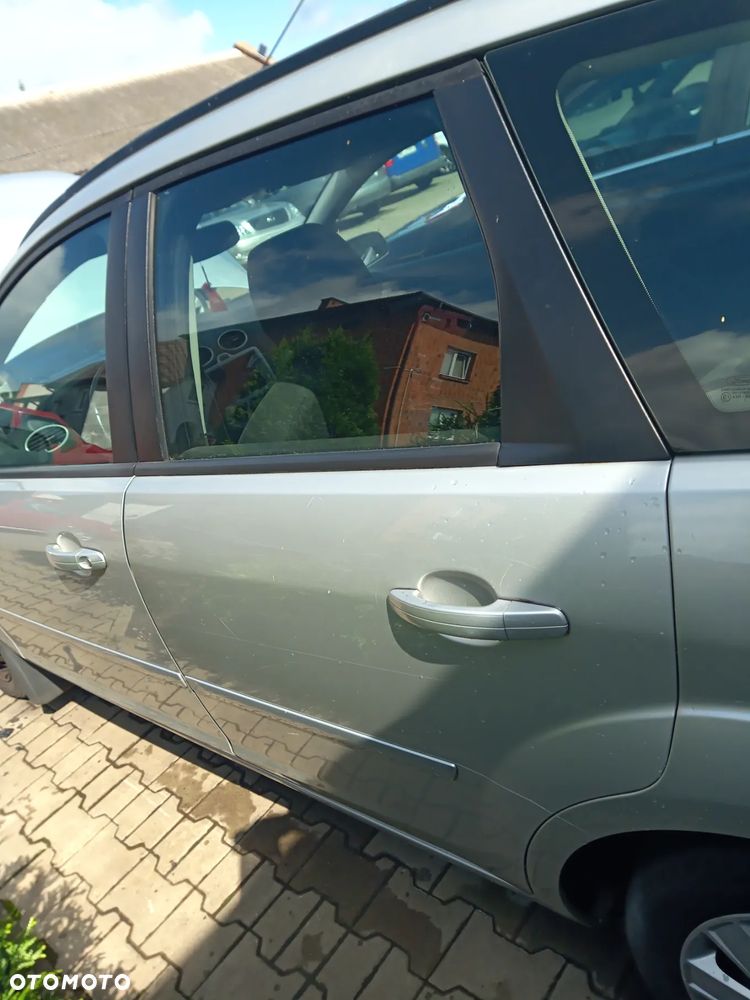 Ford Focus MK2 II  kombi drzwi tył tylne  lewe 03 - 4