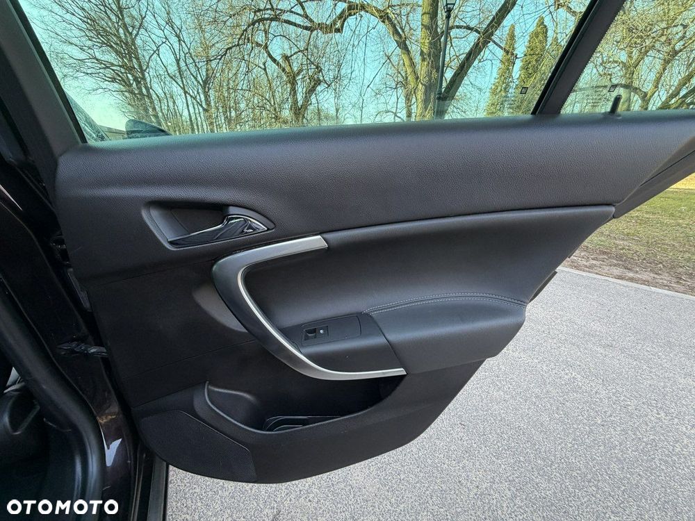 Opel Insignia - 28