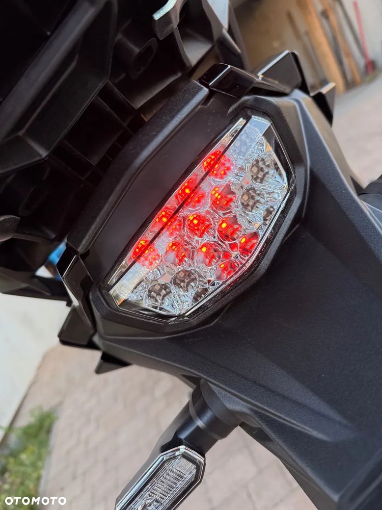 Suzuki V-STROM - 20