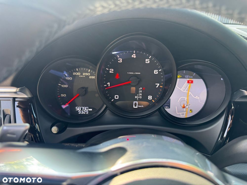 Porsche Macan PDK - 10