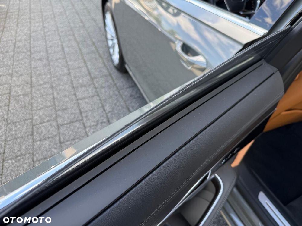 Audi A8 - 25