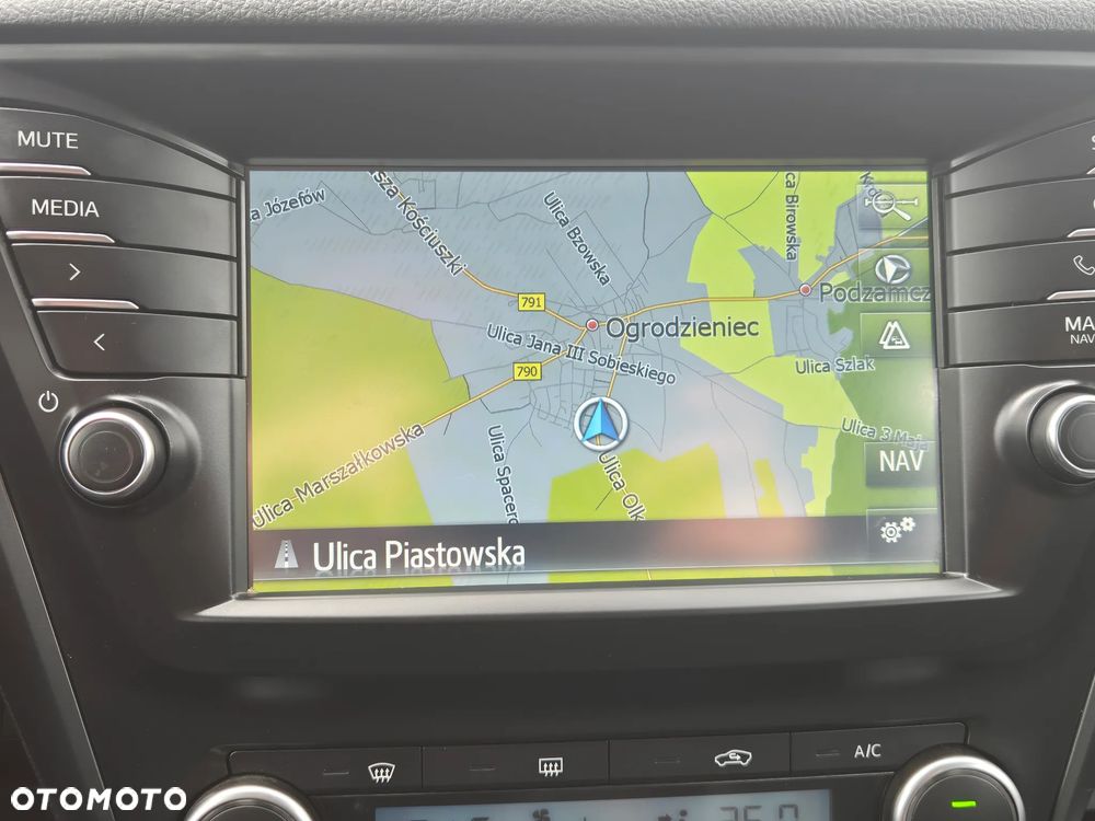 Toyota Avensis 2.0 D-4D Premium - 28