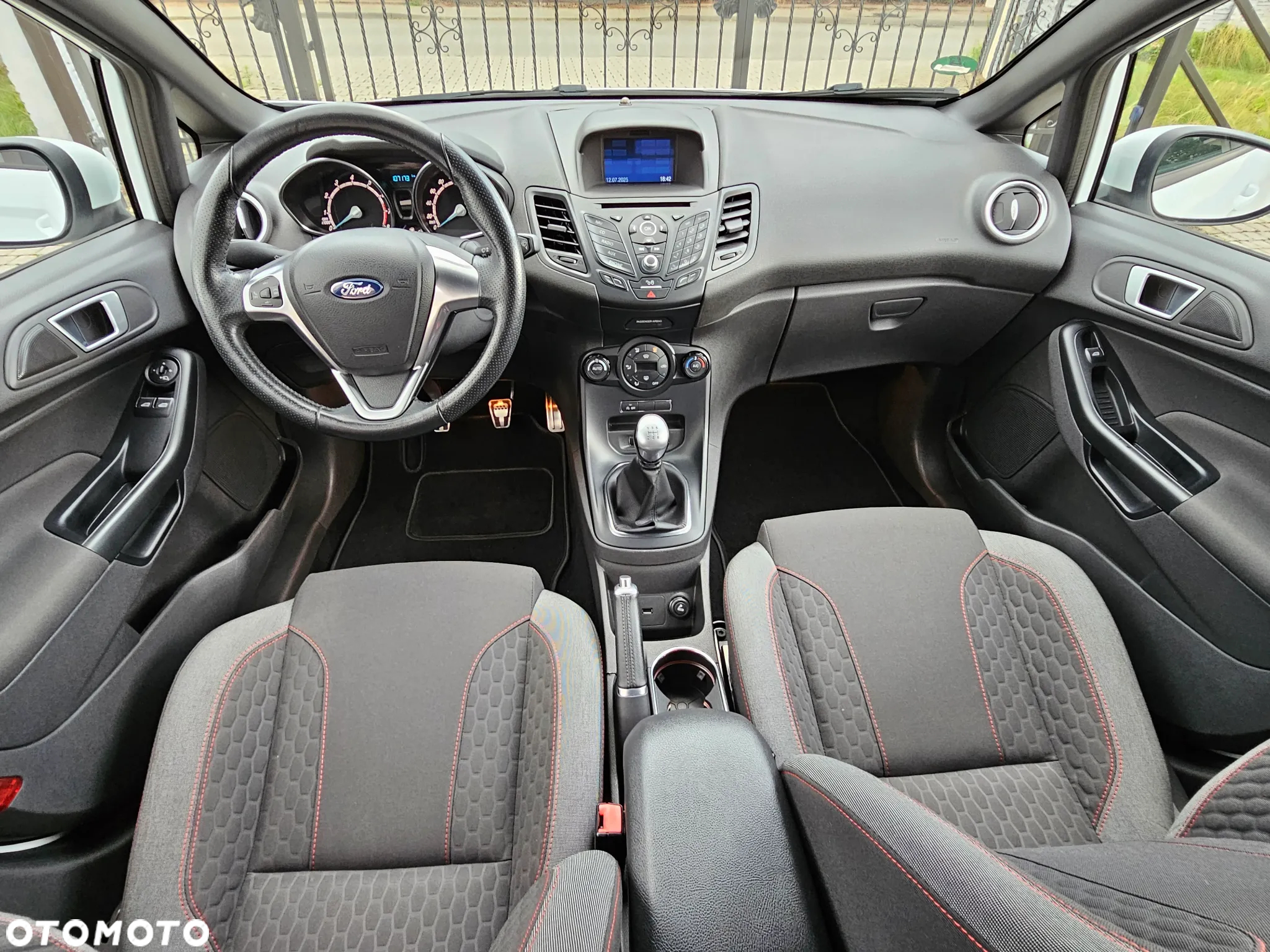 Ford Fiesta 1.0 EcoBoost S&S ST-LINE X - 6