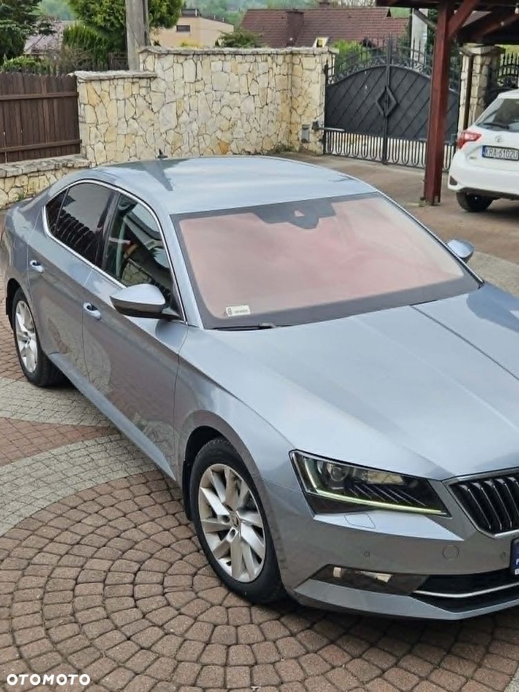 Skoda Superb 2.0 TDI Ambition DSG - 10