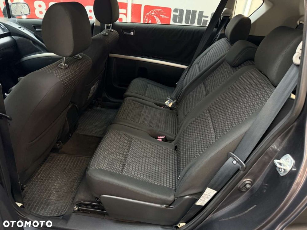 Toyota Corolla Verso 2.2 D-4D Premium + 7os - 30