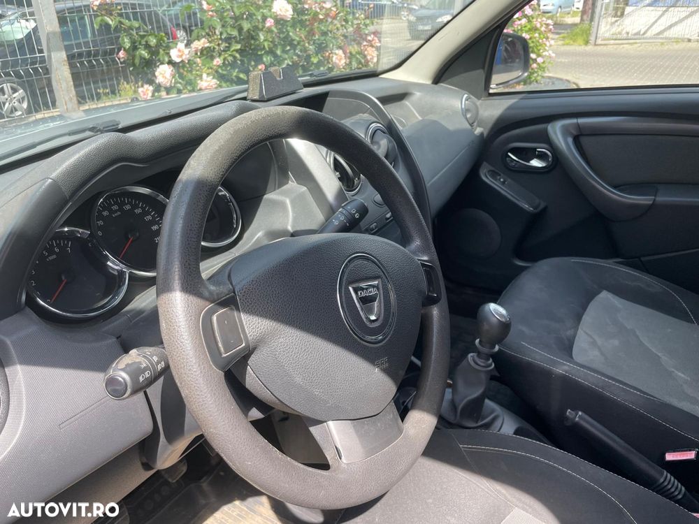 Dacia Duster 1.2 TCe 4x4 Laureate - 4