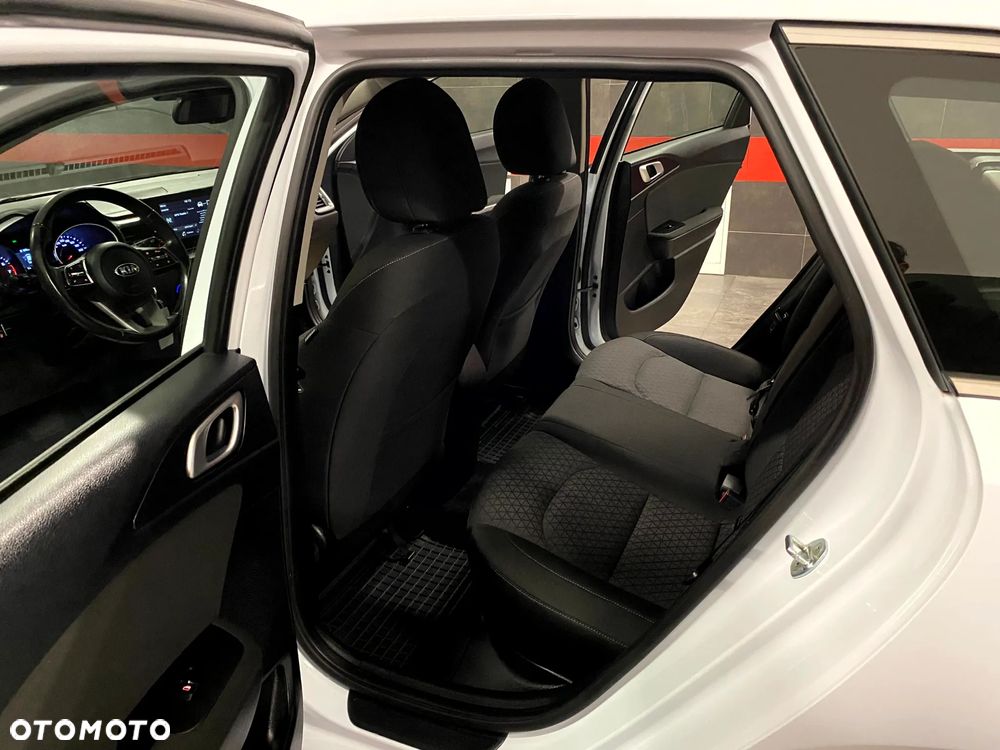 Kia Ceed 1.5 T-GDI DCT7 OPF Platinum Edition - 25
