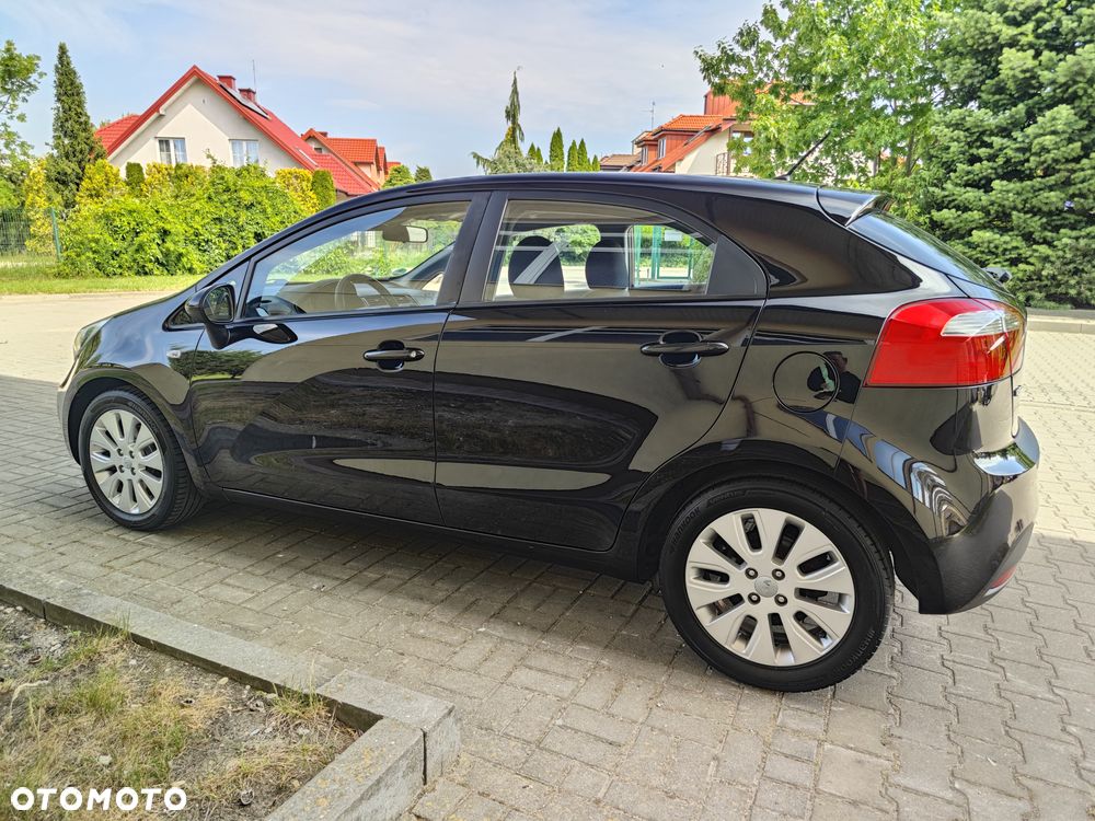 Kia Rio 1.4 Edition 7 - 8
