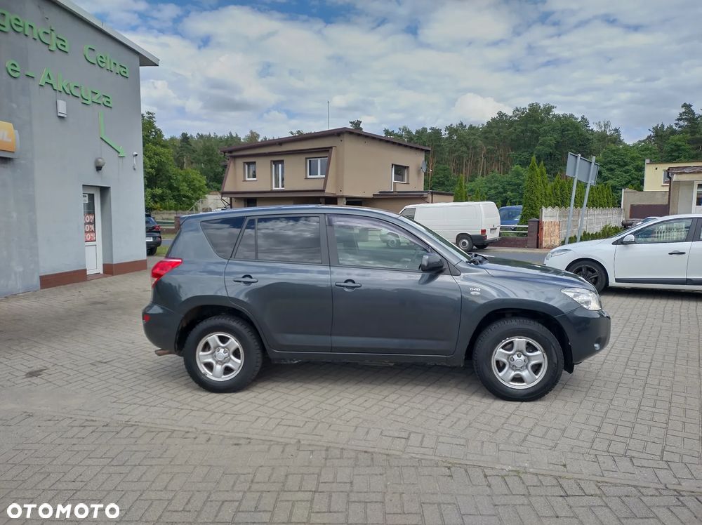 Toyota RAV4 2.2 D-4D 4x4 - 5
