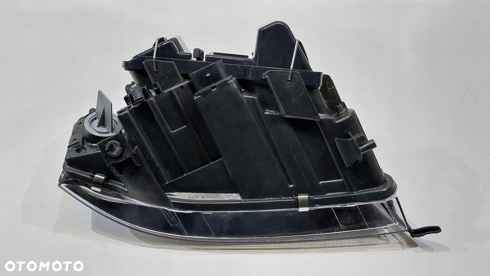 LAMPA REFLEKTOR PRZÓD LEWY AUDI A6 C5 97-01r. 20-5378 - 5