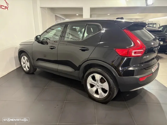 Volvo XC 40 2.0 D3 Momentum Plus - 3