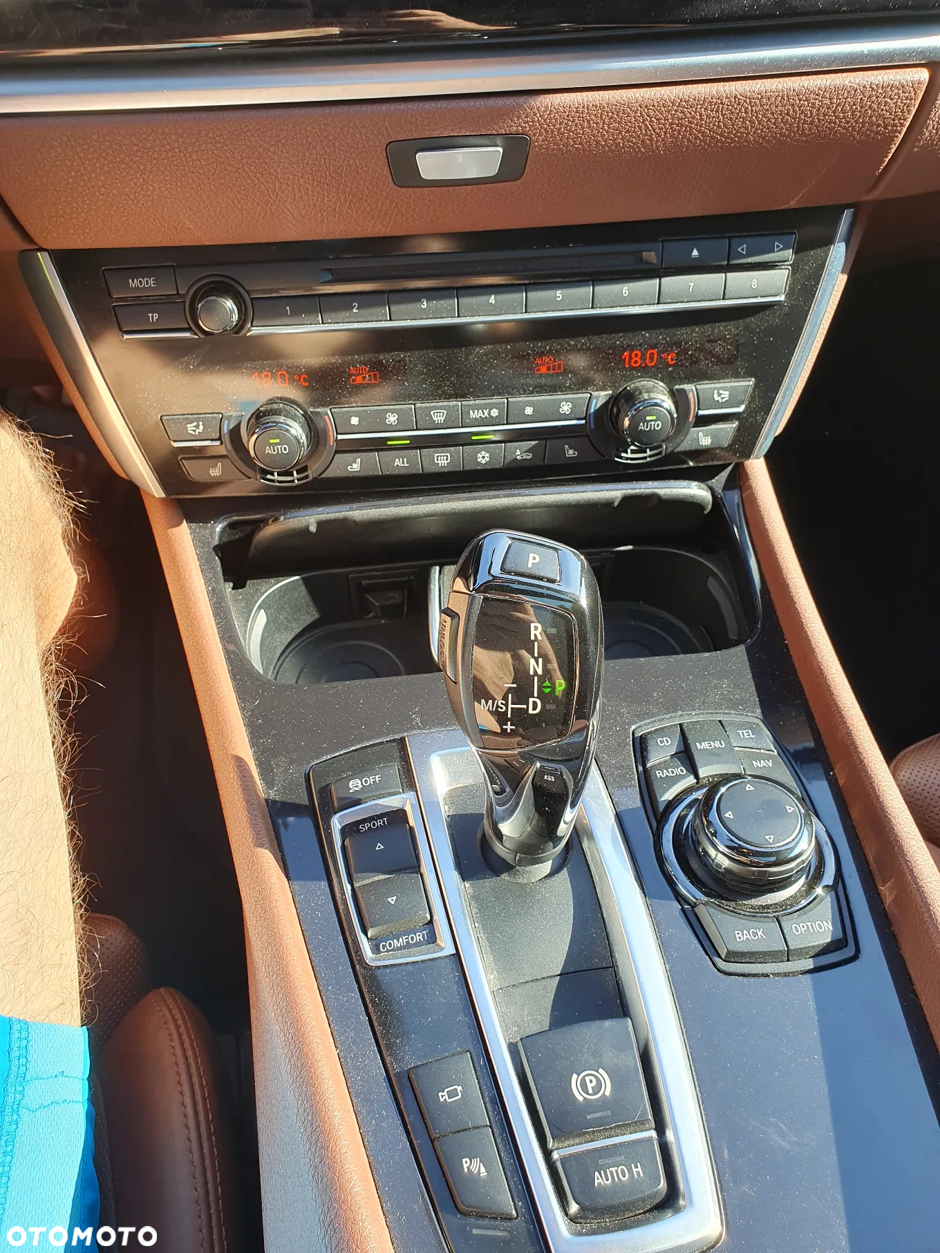 BMW Seria 5 550i - 14
