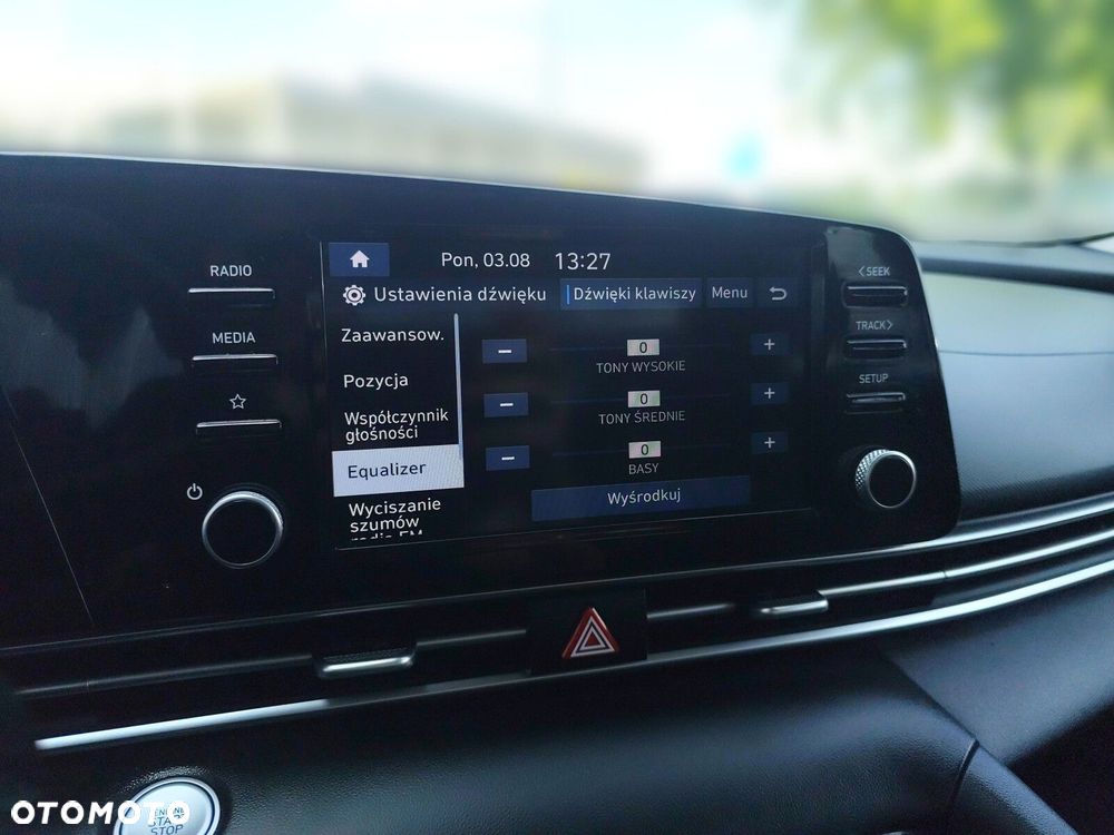 Hyundai Elantra - 27