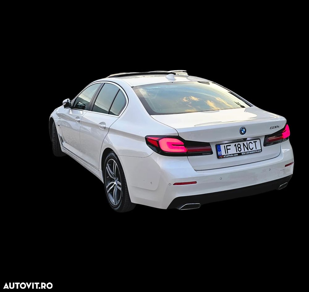 BMW Seria 5 530e Aut. - 8
