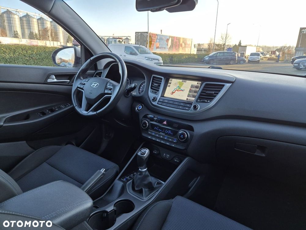 Hyundai Tucson 2.0 CRDI BlueDrive Style 2WD - 13