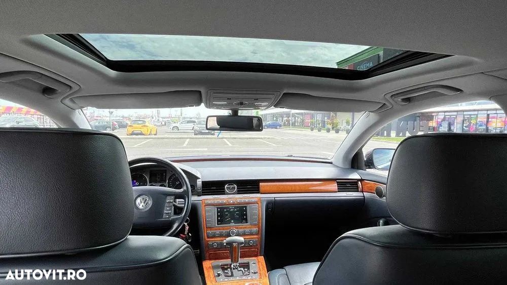 Volkswagen Phaeton - 3