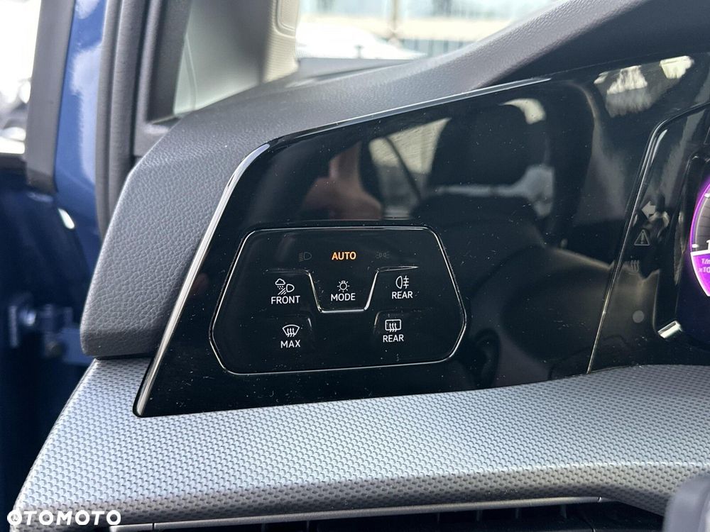 Volkswagen Golf - 27