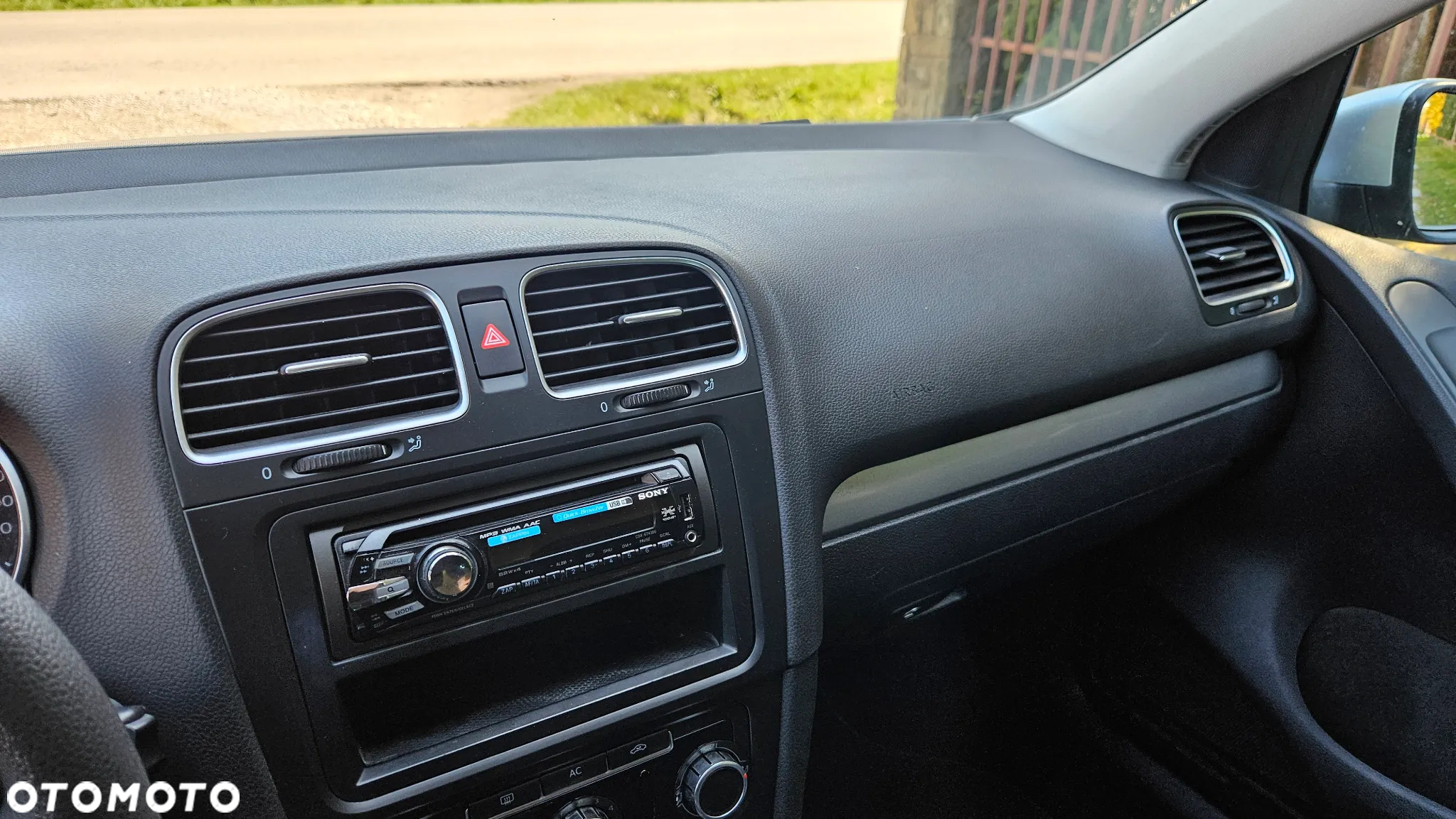 Volkswagen Golf 1.6 Team - 30