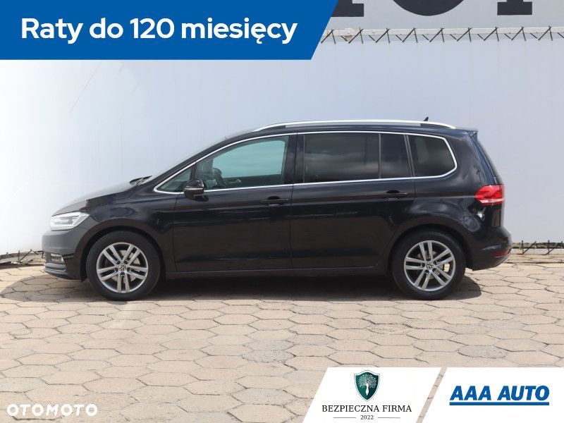 Volkswagen Touran - 4