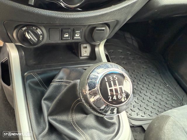 Nissan Navara 2.3 dCi CD 4WD N-Connecta Nav+Barras - 16