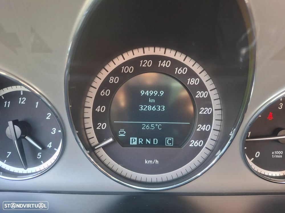 Mercedes-Benz E 250 CDi Avantgarde BlueEfficiency Auto. - 10