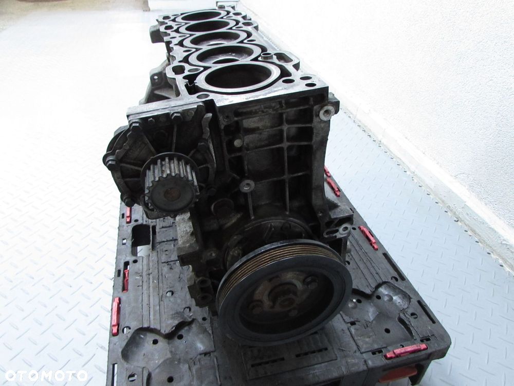 VOLVO S80 V70 XC 08-14 2.4 D5 BLOK DOL SILNIKA D5244T4 WAL TLOKI 30677367 - 4