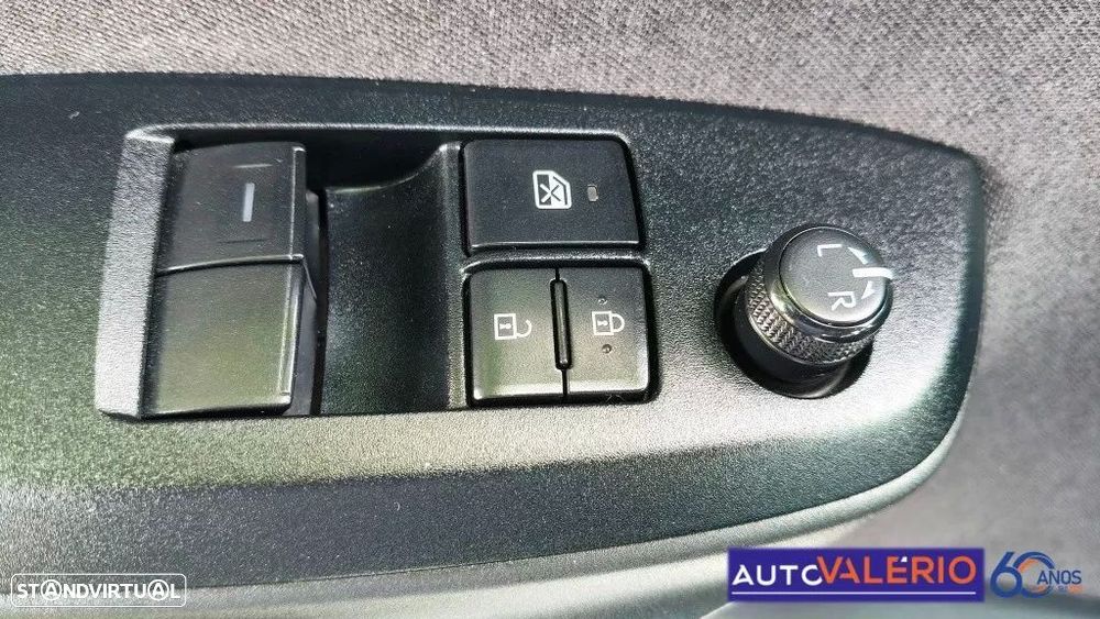 Toyota Yaris 1.5 VVT-i Comfort - 24