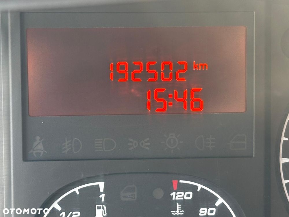 Iveco Daily Doka Dubelkabina 7 osób z wywrotką - 17