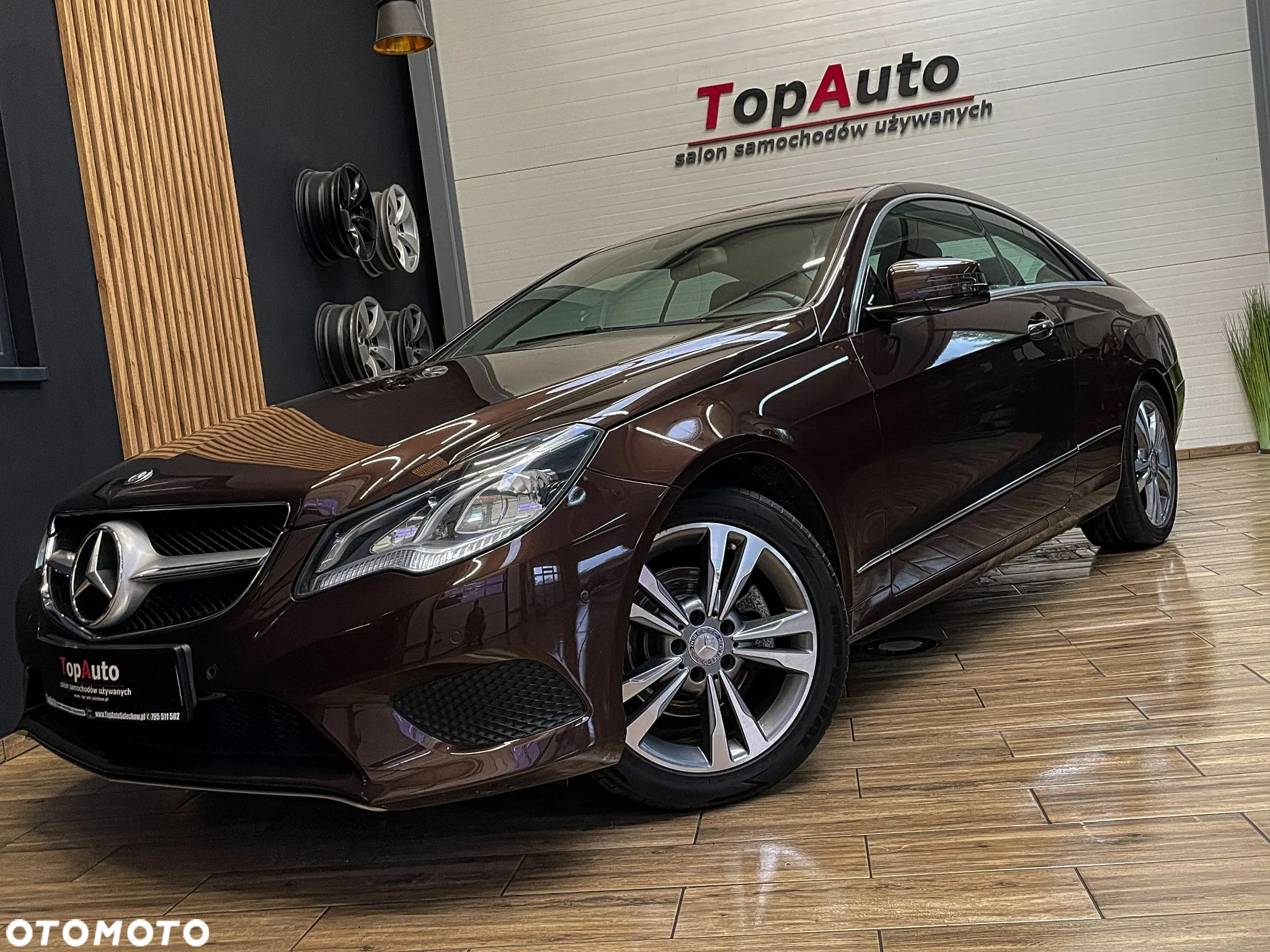 Mercedes-Benz Klasa E 200 Coupe - 14