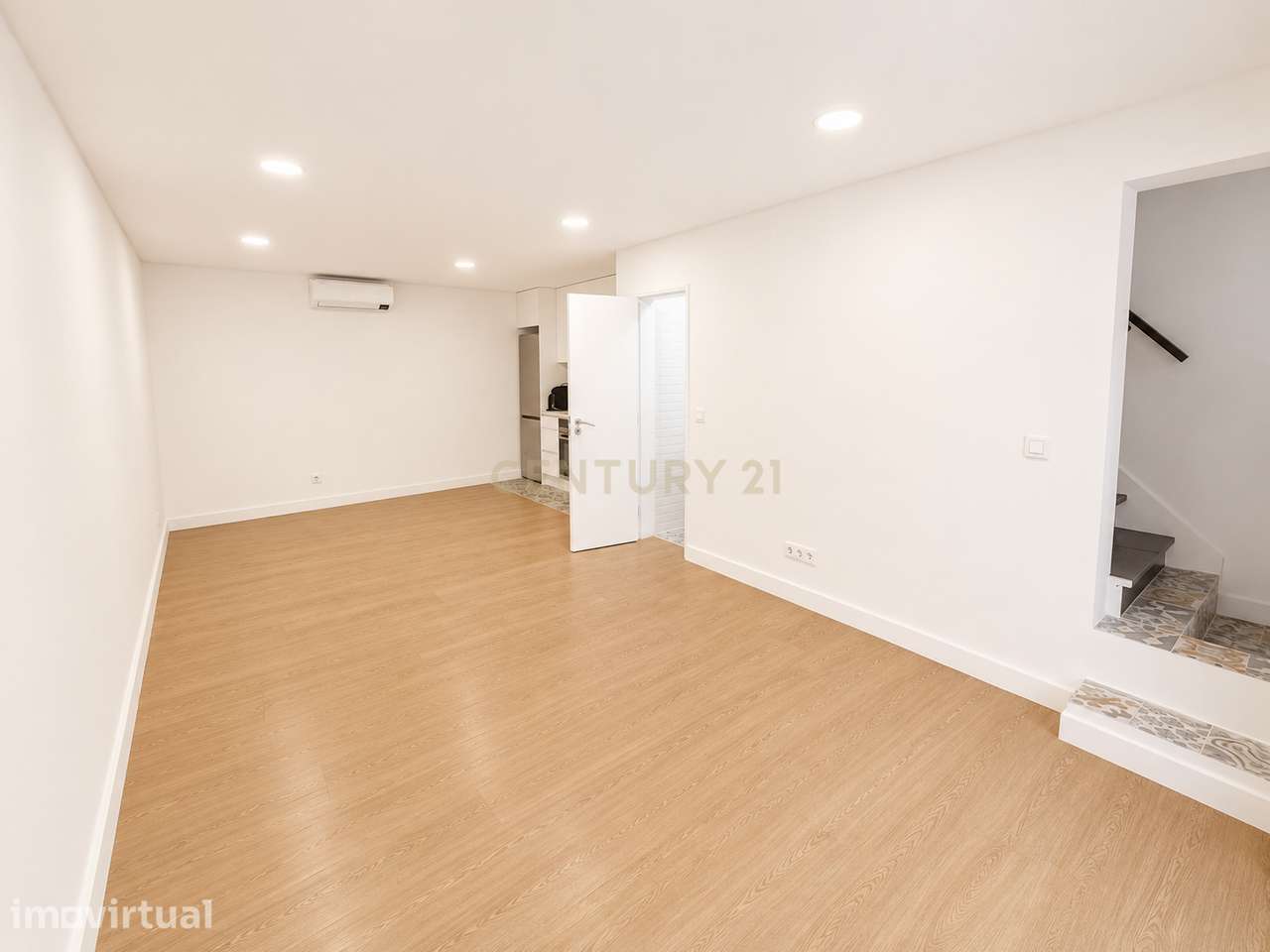 T2 de Charme, Totalmente Remodelado, no Coração Histórico de Setúbal a - Grande imagem: 4/15