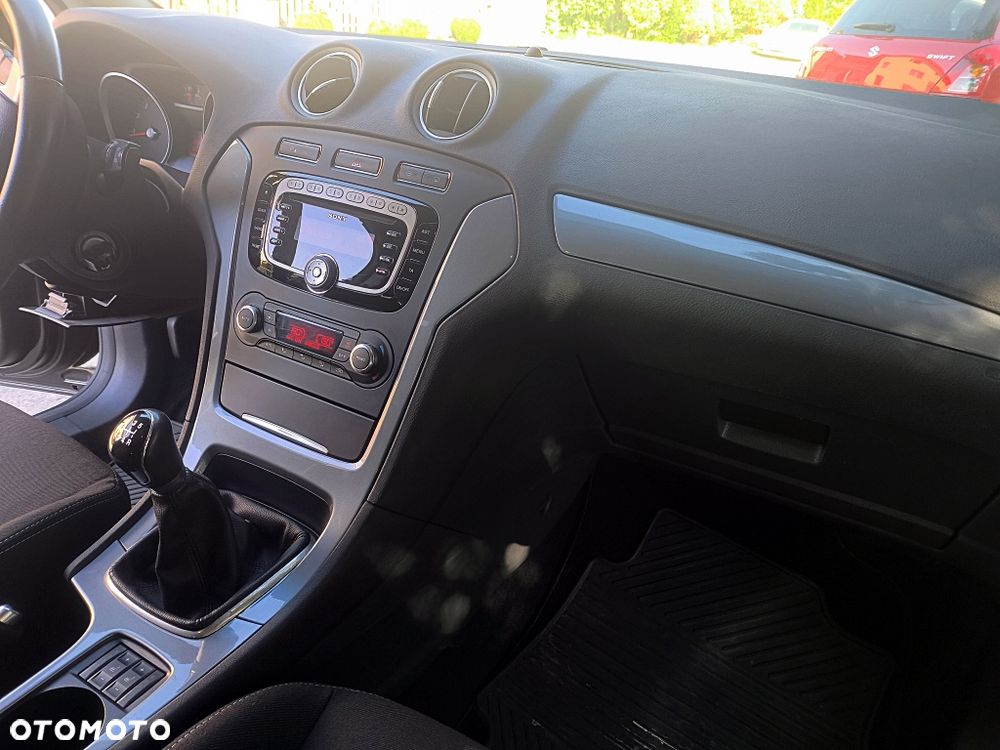 Ford Mondeo 1.6 Ti-VCT Ambiente - 24