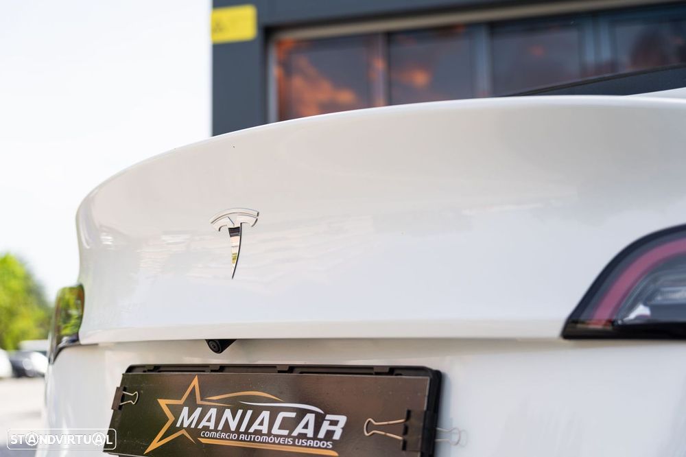 Tesla Model Y Long Range Dual Motor AWD - 34