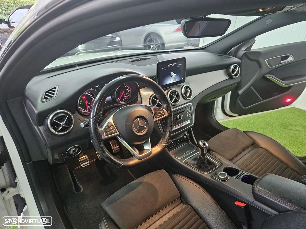 Mercedes-Benz CLA 180 d AMG Line - 10