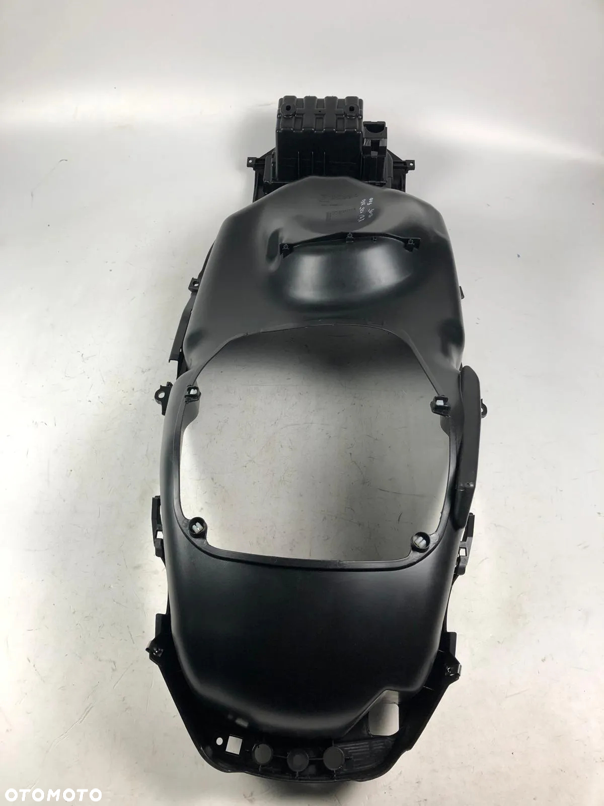 Piaggio X10 Schowek Wypełnienie Kufer - 4